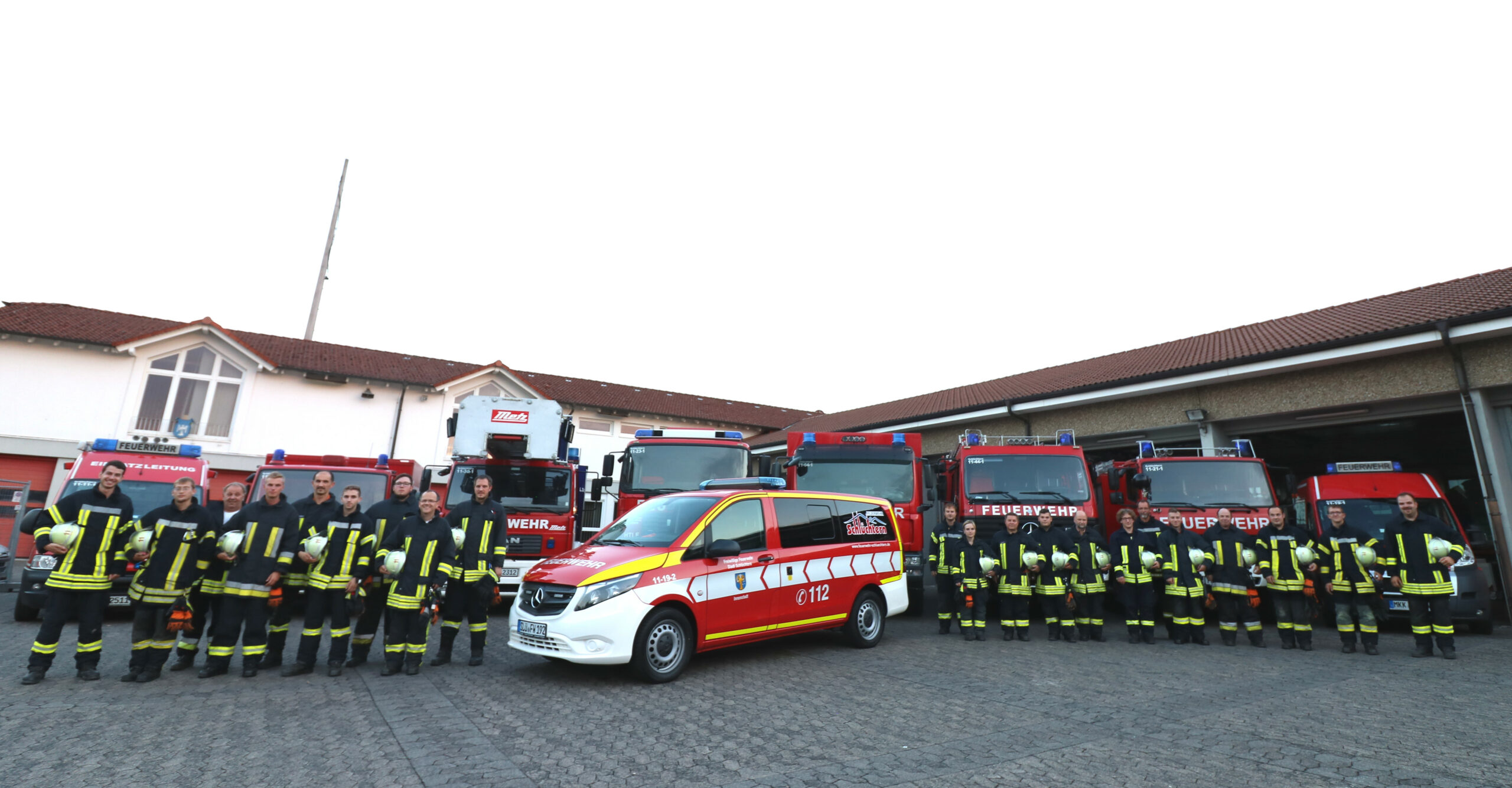 Feuerwehranzug Feuerwehrmann Kinder + Feuerwehrelm + Feuerlöscher